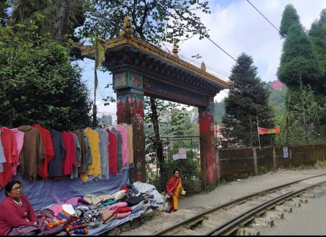 Pathi Bunkers Hostel Darjeeling  Luaran gambar