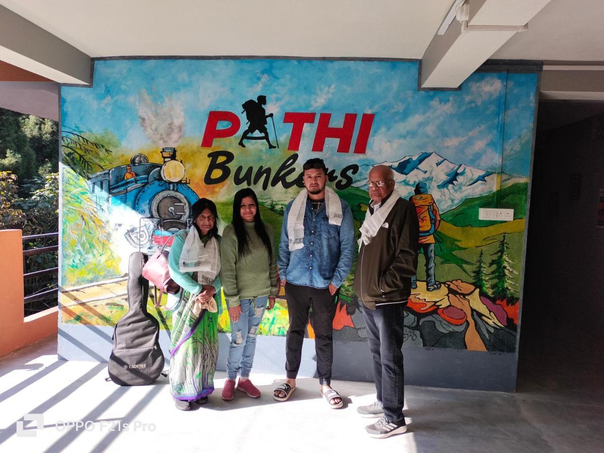 Pathi Bunkers Hostel Darjeeling  Luaran gambar