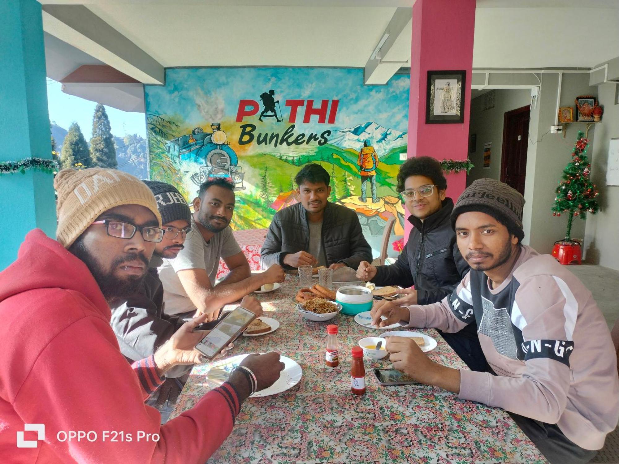 Pathi Bunkers Hostel Darjeeling  Luaran gambar