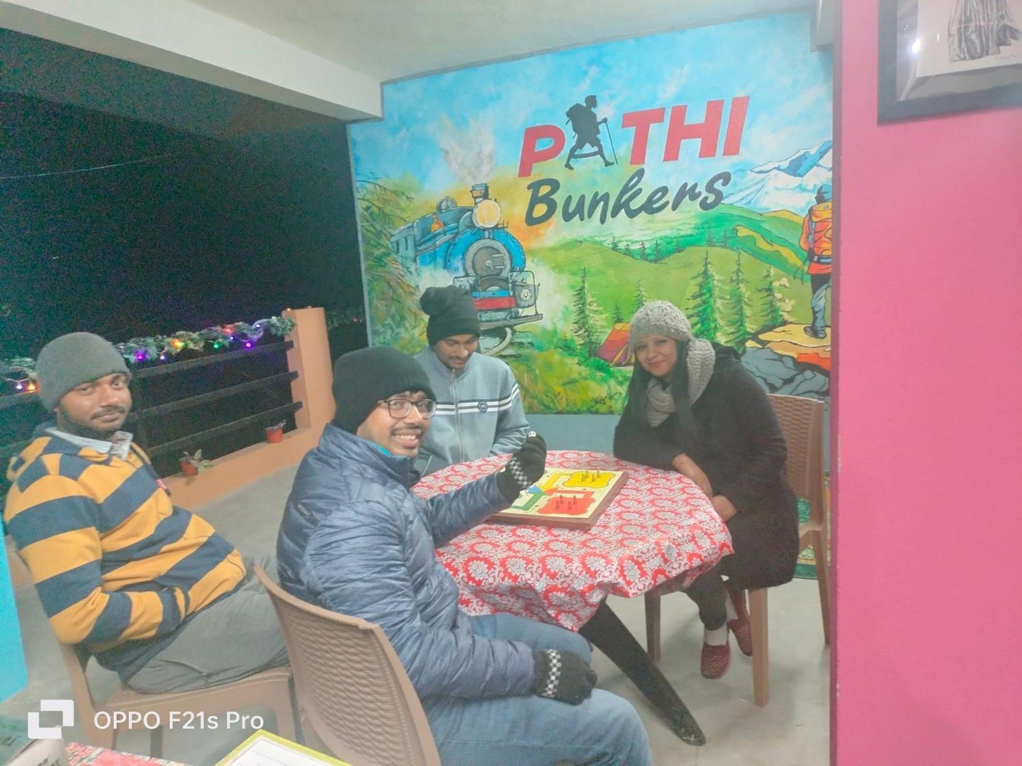Pathi Bunkers Hostel Darjeeling  Luaran gambar