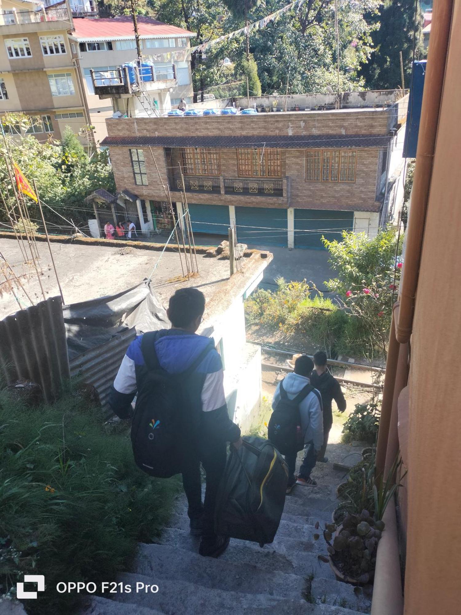 Pathi Bunkers Hostel Darjeeling  Luaran gambar