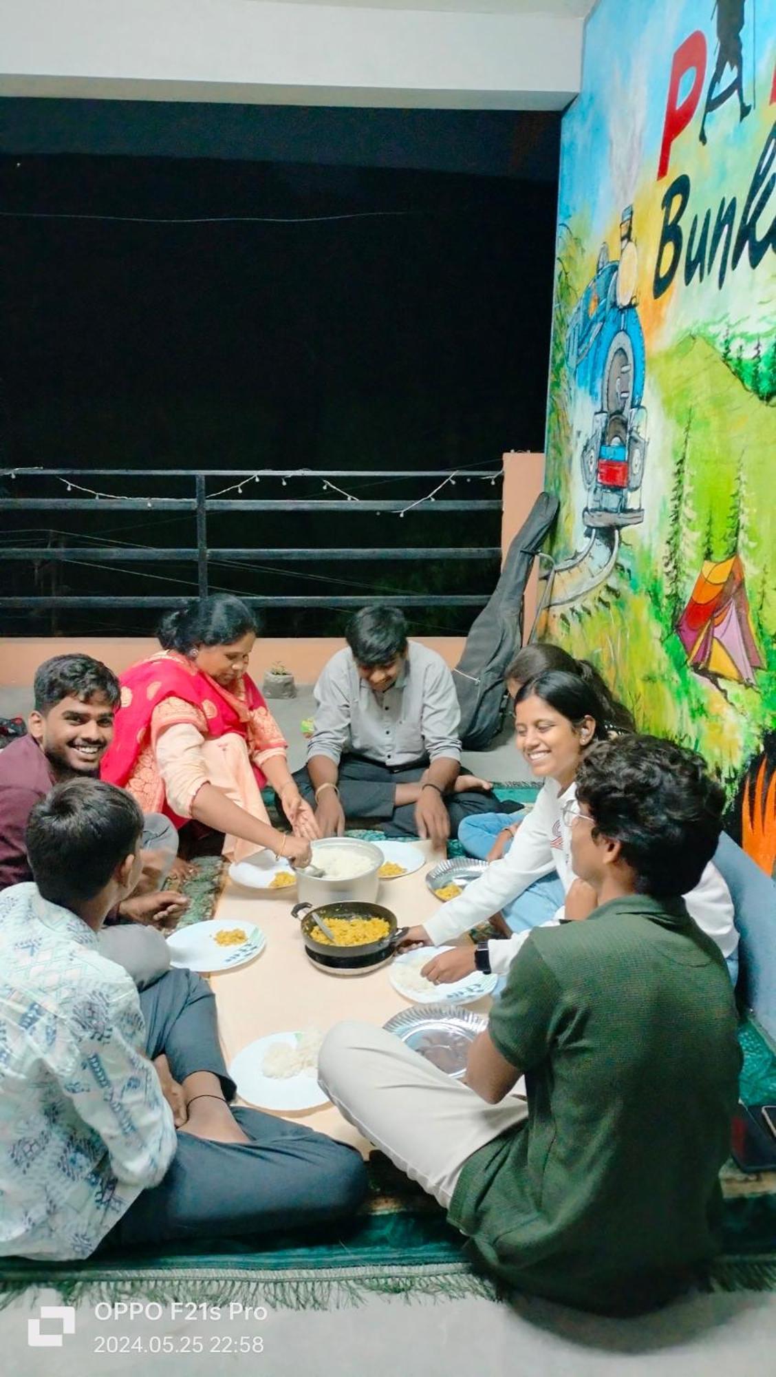 Pathi Bunkers Hostel Darjeeling  Luaran gambar